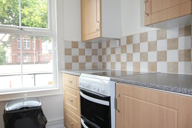 3 bed flat, Old Tiverton Road, City Centre, Exeter, EX46LD - Image 4