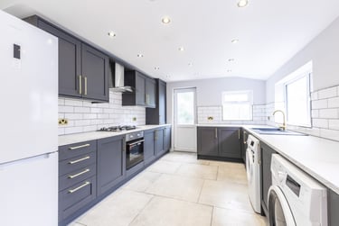 6 bed house, Cranbrook Avenue, Newland, Hull, HU67SN - Image 1