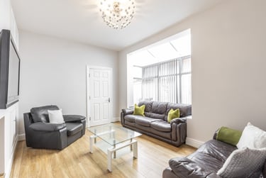 6 bed house, Cranbrook Avenue, Newland, Hull, HU67SN - Image 2