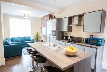 4 bed house, Haworth Street, Newland, Hull, HU67RQ - Image 1