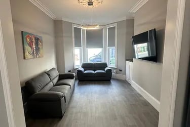 5 bed house, Sydney Street, North Hill, Plymouth, PL15AE - Image 2