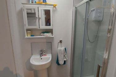 6 bed house, Moorland Way, Exwick, Exeter, EX42ER - Image 2