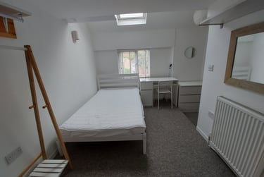 6 bed house, Moorland Way, Exwick, Exeter, EX42ER - Image 11