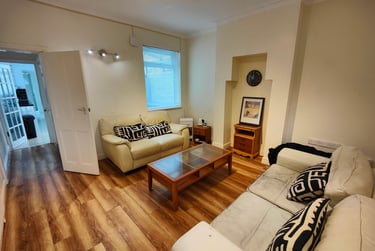 4 bed house, Warwards Lane, Selly Park, Birmingham, B297QR - Image 2