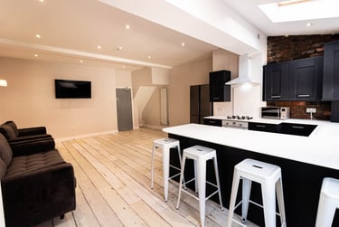 5 bed house, Gainsborough Road, Wavertree, Liverpool, L153HX - Image 1