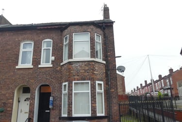 5 bed house, Todd Street, Charlestown, Salford, M72DP - Image 1