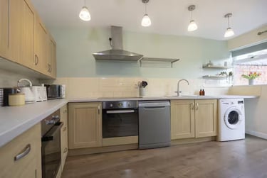 6 bed house, Bristol Road, City Centre, Gloucester, GL15TQ - Image 11