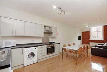 5 bed flat, 10 Bells Square, Trippet Lane, City centre, Sheffield, S12FY - Image 1