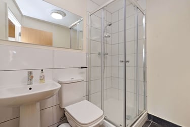 6 bed flat, Bells Square, Devonshire Green, Sheffield, S12FY - Image 10