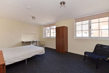 6 bed flat, Bells Square, Devonshire Green, Sheffield, S12FY - Image 3