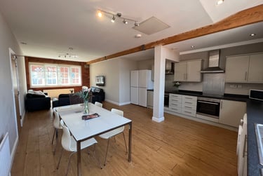 8 bed flat, 14 Bells Square, Trippet Lane, City centre, Sheffield, S12FY - Image 5