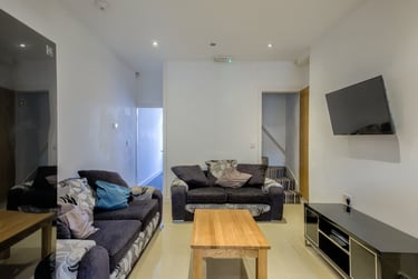 3 bed house, Irving Road, Hillfields, Coventry, CV12AX - Image 3