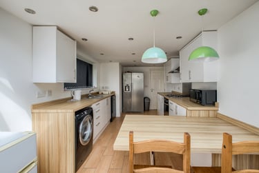 5 bed house, Humber Avenue, Ball hill, Coventry, CV12AU - Image 2