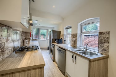 6 bed house, Wren Street, Hillfields, Coventry, CV24FT - Image 1