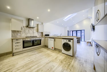 5 bed house, Humber Avenue, Ball hill, Coventry, CV12AU - Image 1