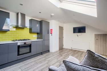 2 bed flat, Terry Road, Whitley village, Coventry, CV12BA - Image 2