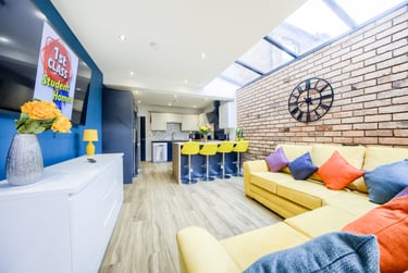 6 bed house, Northfield Road, Hillfields, Coventry, CV12BP - Image 1