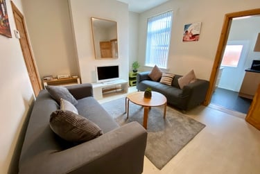 3 bed house, Cromwell rd, Near university, Salford, M66DE - Image 1