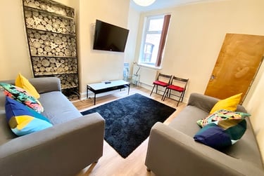 5 bed house, Elleray rd, Near university, Salford, M67GZ - Image 1