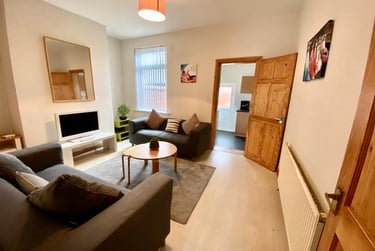 3 bed house, Cromwell rd, Near university, Salford, M66DE - Image 2