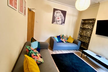 5 bed house, Elleray rd, Near university, Salford, M67GZ - Image 2