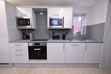 6 bed flat, Thynne Street, City Centre, Bolton, BL36BA - Image 2