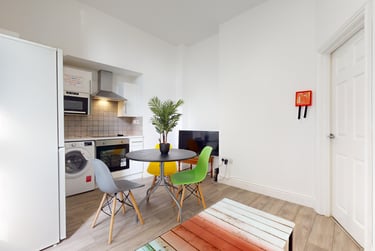 3 bed flat, Greenbank road, Greenbank, Plymouth, PL48NH - Image 3