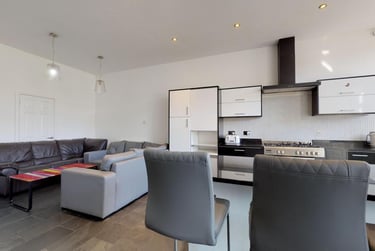 6 bed house, College Avenue, Mutley, Plymouth, PL47AN - Image 2