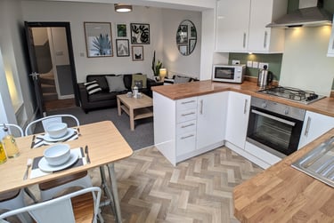 4 bed house, Comer Road, Near university, Worcester, WR25HU - Image 1