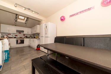 7 bed house, Fortuna Grove, Burnage, Manchester, M192BP - Image 2