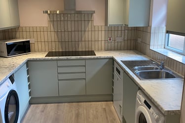 9 bed house, Davenport Avenue, Withington, Manchester, M203EY - Image 1