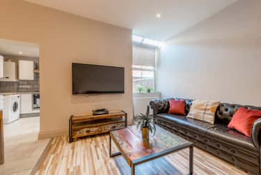 7 bed house, Cedar grove, Fallowfield, Manchester, M146YF - Image 1