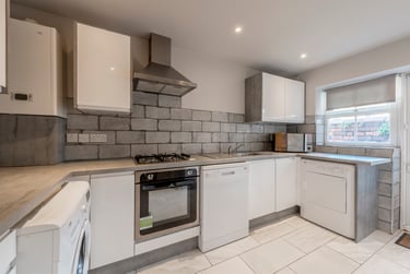 7 bed house, Cedar grove, Fallowfield, Manchester, M146YF - Image 2