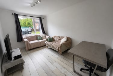 3 bed flat, Fairfield court, Victoria park, Manchester, M145GL - Image 2