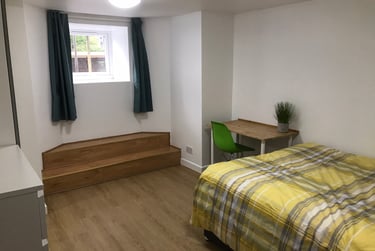 3 bed flat, Upper Brook Street, Victoria Park, Manchester, M130FW - Image 9