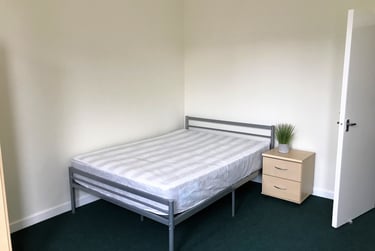 3 bed flat, Upper Brook Street, Victoria park, Manchester, M130FW - Image 3