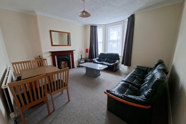 4 bed house, Kings Road, Winton, Bournemouth, BH37LD - Image 2