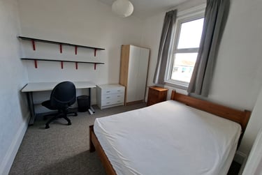 4 bed house, Kings Road, Winton, Bournemouth, BH37LD - Image 9