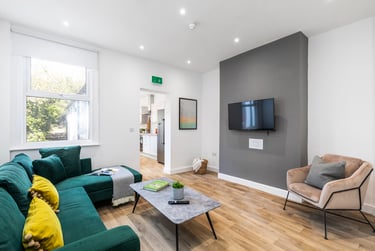 6 bed house, West Parade, West End, Lincoln, LN11LF - Image 1