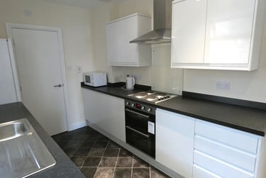 3 bed house, Hull road, York, YO103LQ - Image 3