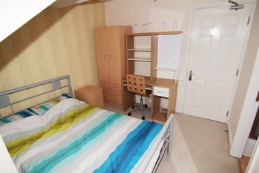 4 bed house, White Cross Gardens, Groves, York, YO318JH - Image 9