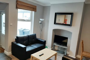 4 bed house, Dudley street, The groves, York, YO318LP - Image 1