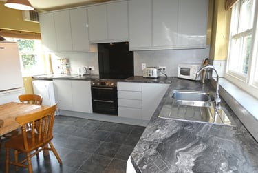 6 bed house, Main street, Heslington, York, YO105EB - Image 1