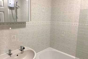 2 bed flat, Nicholas Gardens, Layerthorpe, York, YO103EX - Image 11