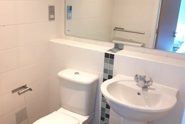 2 bed flat, Olympian Court, Layerthorpe, York, YO103UE - Image 6