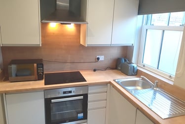 1 bed studio, Fulford Road, Grange Garth, York, YO104DX - Image 2