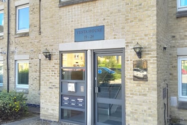 2 bed flat, Olympian Court, Layerthorpe, York, YO103UN - Image 3