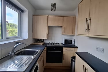 3 bed flat, Hull road, York, YO103JL - Image 2