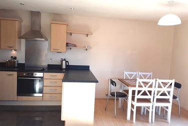 2 bed flat, Olympian Court, Layerthorpe, York, YO103UD - Image 4