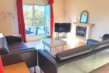 2 bed flat, Olympian Court, Layerthorpe, York, YO103UD - Image 1